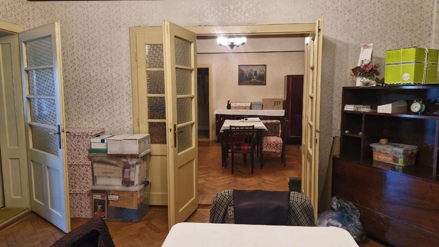 Casă individuală cu 4 camere cu Canalizare în Central