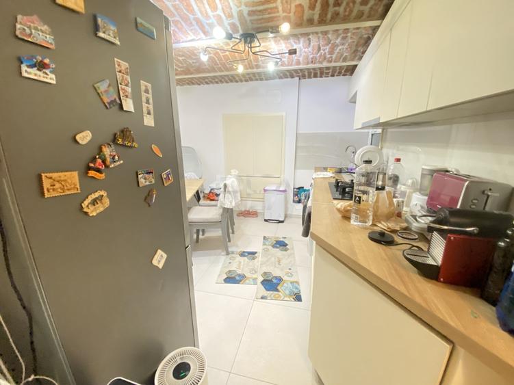 Apartament cu 2 camere semidecomandat, mobilat în Cișmigiu