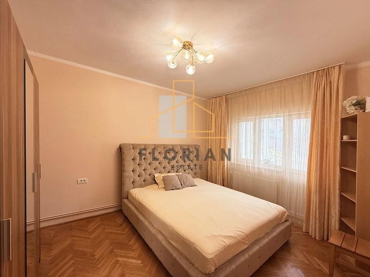 Apartament cu 4 camere decomandat în Neptun