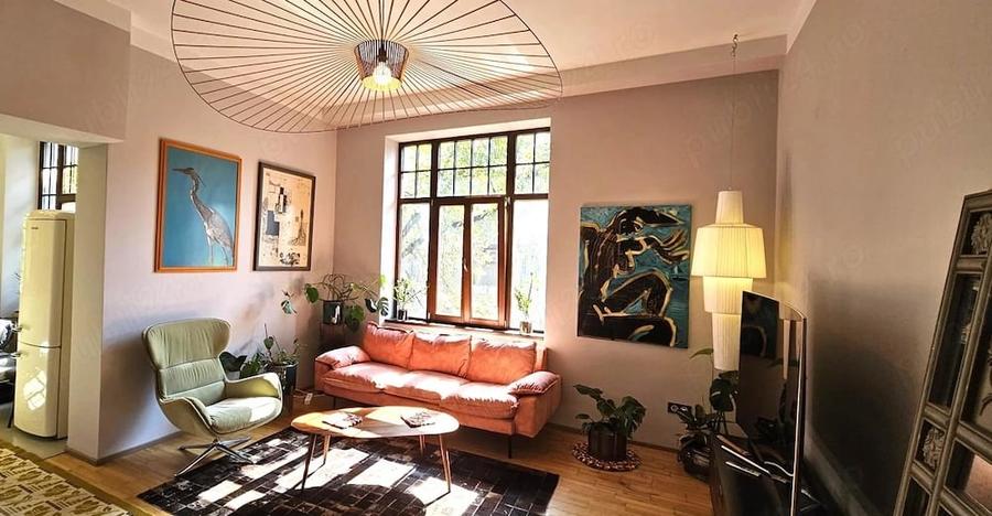 Apartament cu 3 camere decomandat în Central