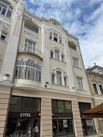 Apartament cu 2 camere semidecomandat în Ultracentral