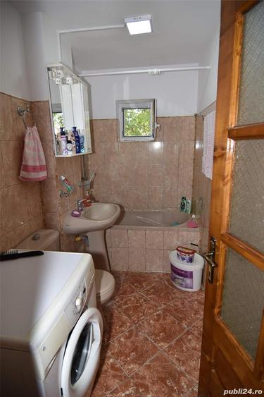 Apartament cu 3 camere decomandat în Buziaș