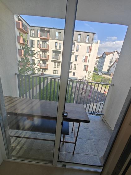 Apartament cu 2 camere semidecomandat în Florești