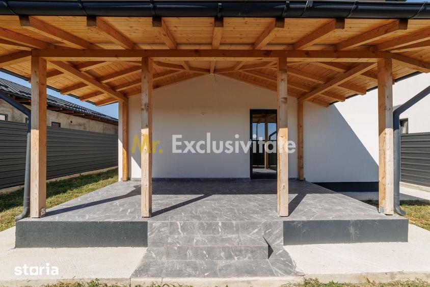 Casă cu 4 camere cu Teren 250 Mp în Bradu