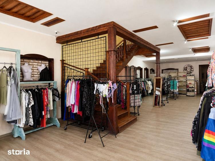 Casă cu 6 camere cu Teren 715 Mp în Central