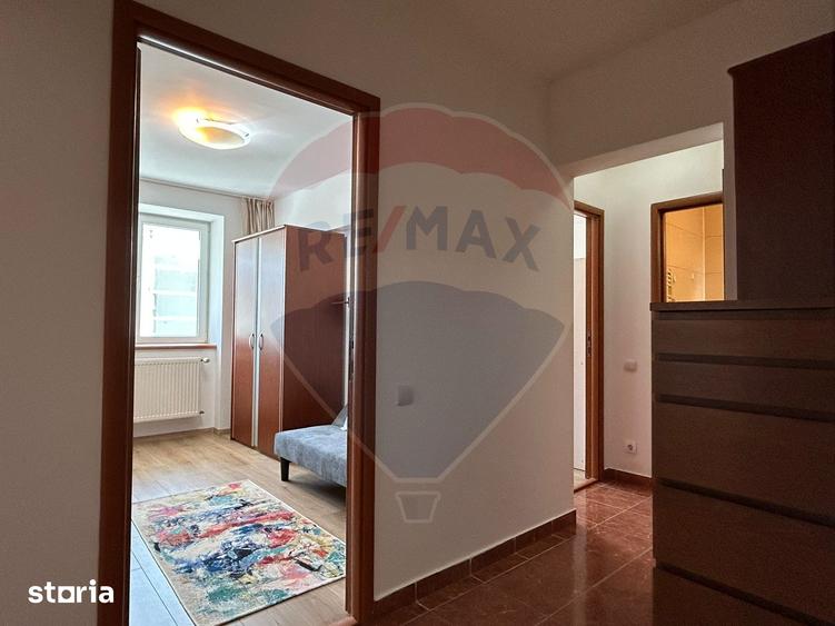 Apartament cu 3 camere decomandat, mobilat în Drumul Taberei