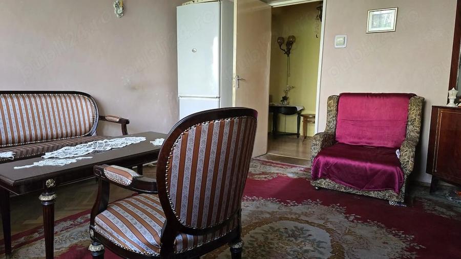 Apartament cu 3 camere decomandat în Progresul