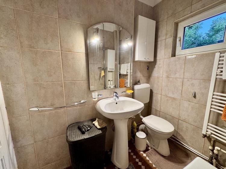 Casă cu 4 camere cu Teren 40 Mp în Vatra Luminoasă