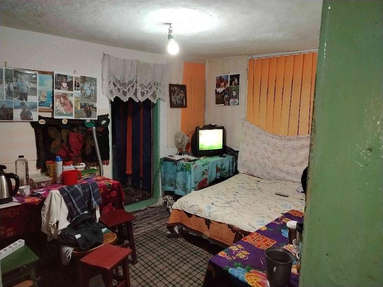 Casă cu 4 camere cu Teren 1500 Mp în Ulmu