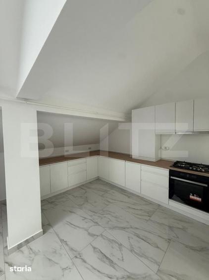 Apartament cu 3 camere decomandat în Șcheia