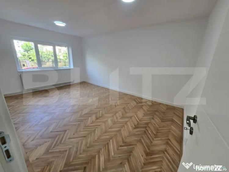 Apartament cu 3 camere decomandat în Sud