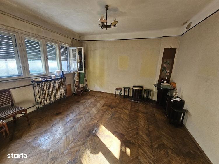 Apartament cu 4 camere în Moșilor
