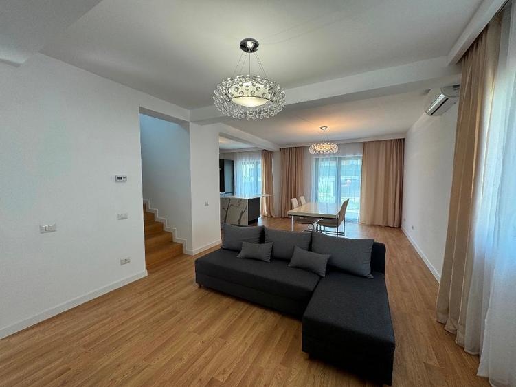 Casă individuală cu 5 camere cu Teren 590 Mp în Corbeanca