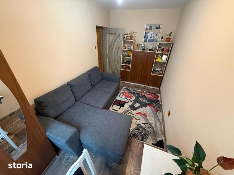 Apartament cu 3 camere semidecomandat în Săsar — fotografia 1