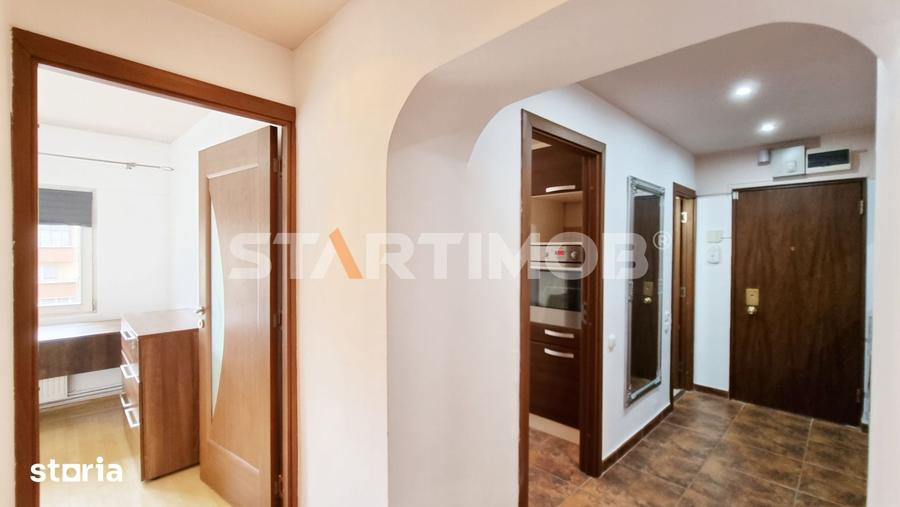 Apartament cu 3 camere decomandat în Scriitorilor