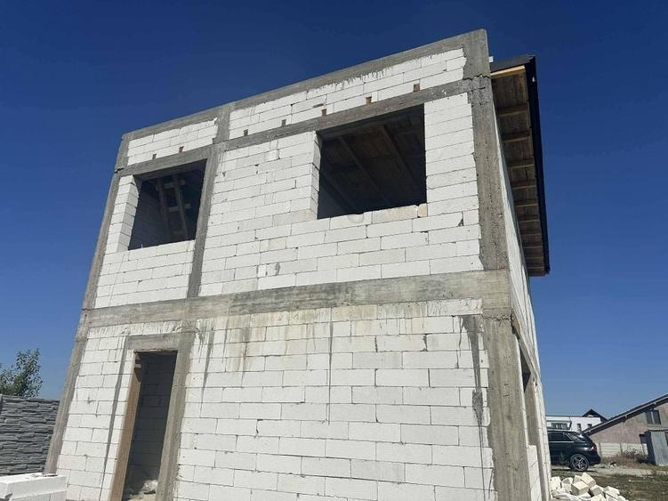 Vand Casa Craiova spate Damila Selg,ros Malu Mare - 1