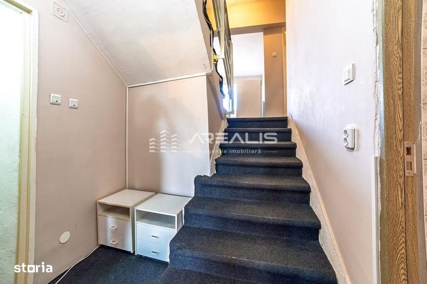 Apartament cu 3 camere în Polivalentă