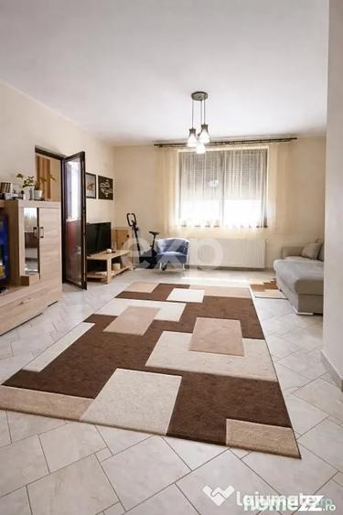 Apartament cu 3 camere decomandat în Găvana