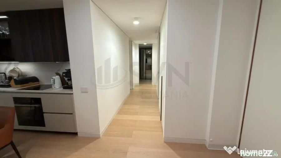 Apartament cu 4 camere semidecomandat în Dorobanți
