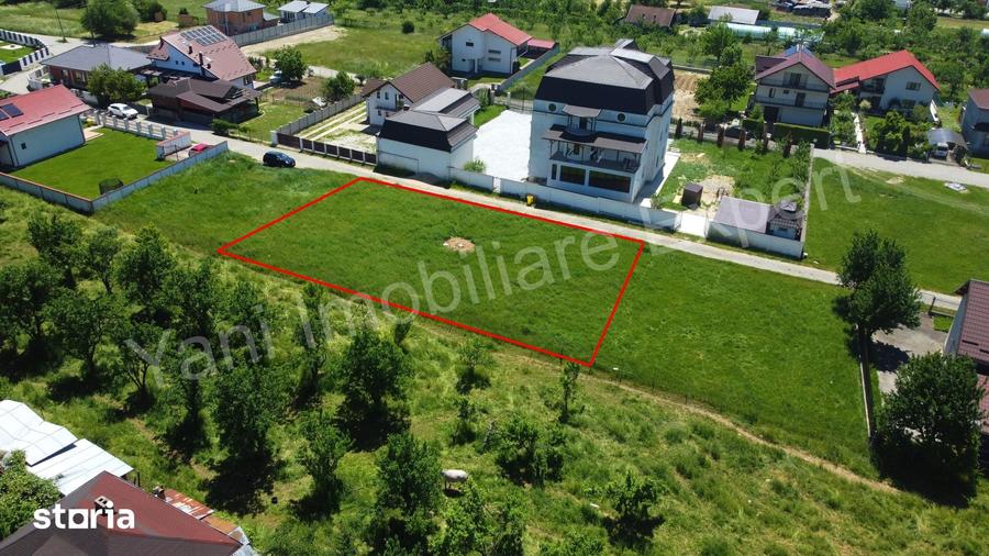 Teren de 800 mp, în Central