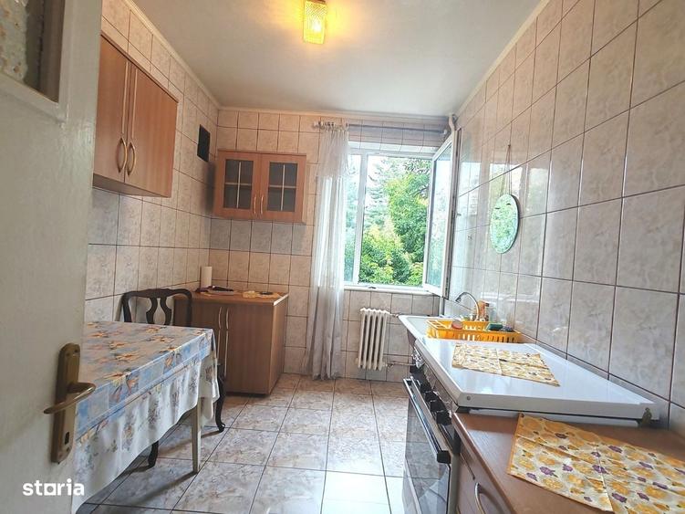 Apartament cu 2 camere semidecomandat în Calea București