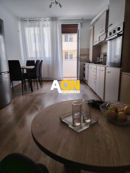 Apartament cu 2 camere decomandat, mobilat în Central
