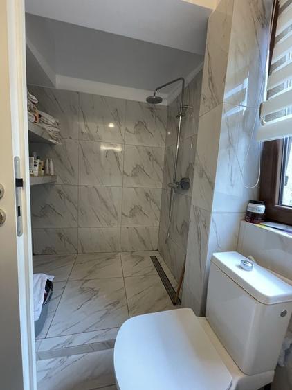 Apartament cu 3 camere decomandat în Lacul Morii