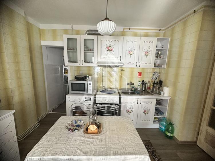 Apartament cu 3 camere decomandat, mobilat în Spitalul Județean