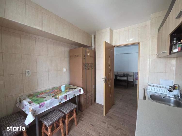 Apartament cu 3 camere decomandat în Militari