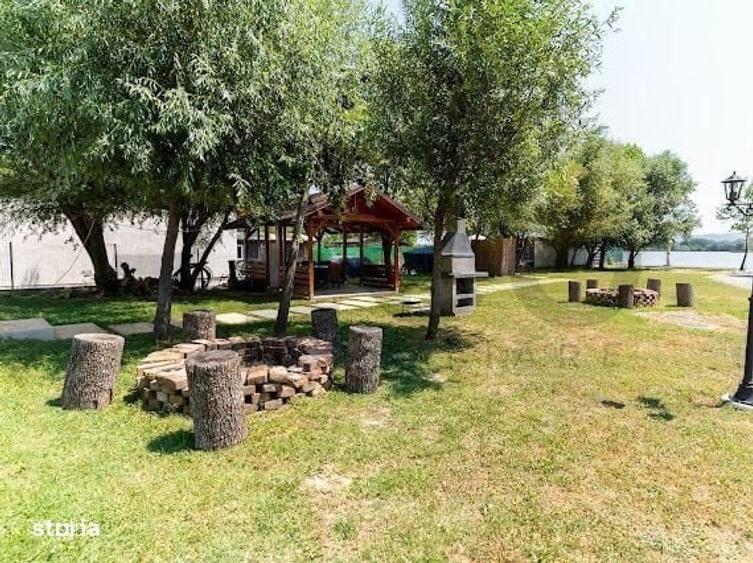 Spațiu comercial, de 50 mp, în Divici