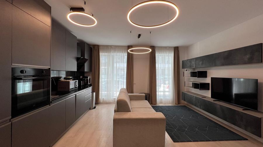 Apartament cu 2 camere semidecomandat, mobilat în Pipera