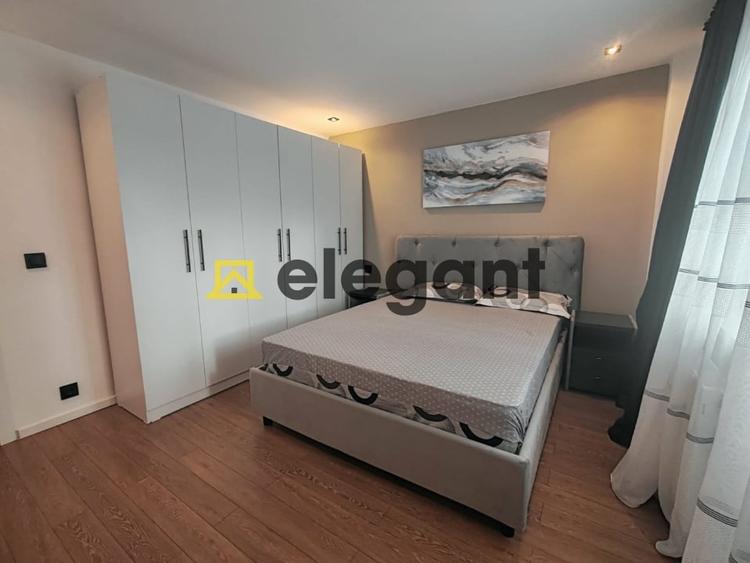 Apartament cu 3 camere decomandat, mobilat în Craiovița Nouă