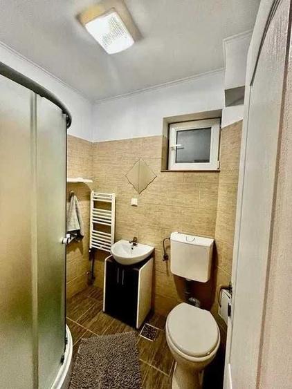 Casă cu 3 camere cu Teren 200 Mp în Central