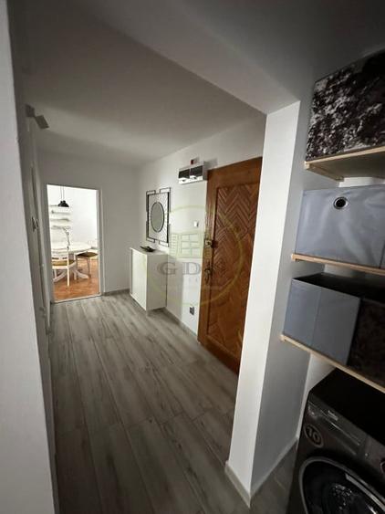 Apartament cu 2 camere decomandat, mobilat în Valea Aurie
