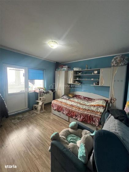 Apartament cu 3 camere în Micro 20