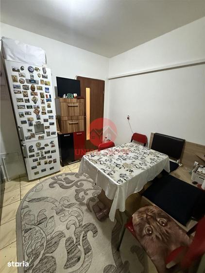 Apartament cu 2 camere decomandat în CET