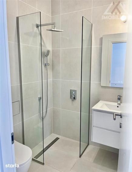Apartament cu 3 camere în Baza 3