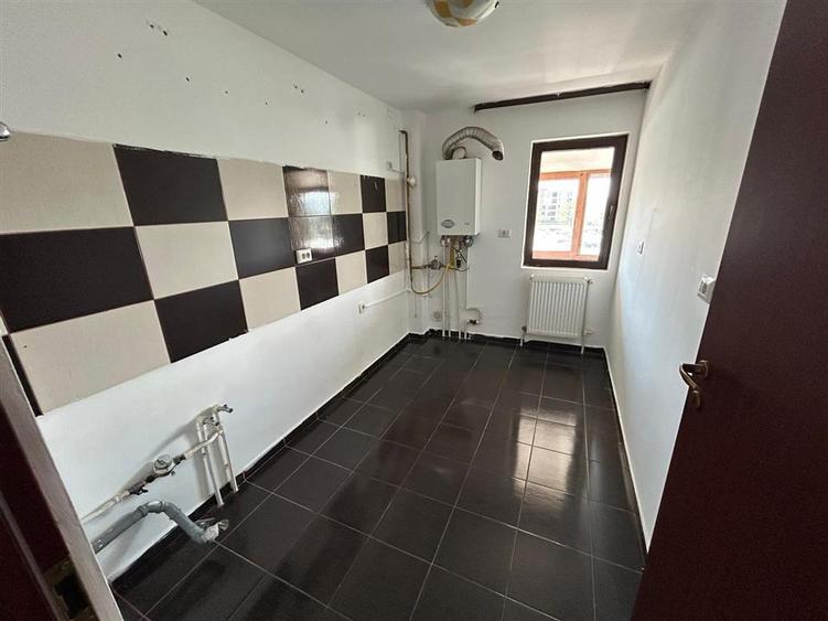 Apartament cu 2 camere semidecomandat în Obor