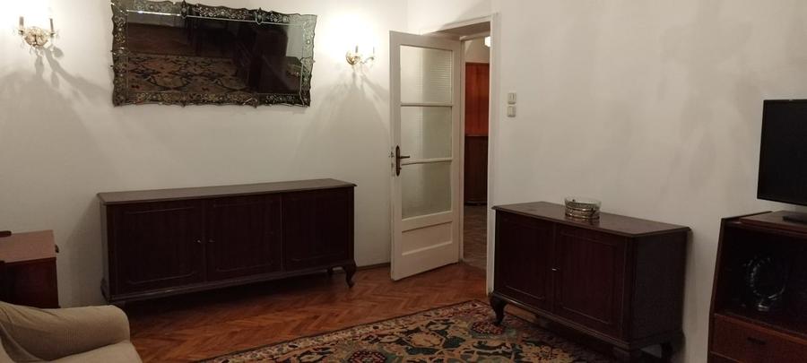 Apartament cu 3 camere, mobilat în Bucureștii Noi