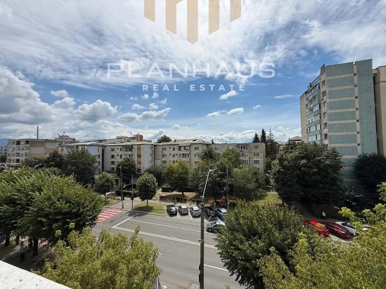 Apartament cu 2 camere semidecomandat în Ultracentral