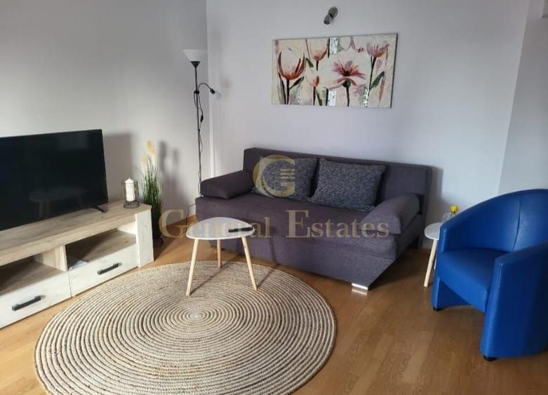 Apartament cu 2 camere semidecomandat, mobilat în Centrul Civic