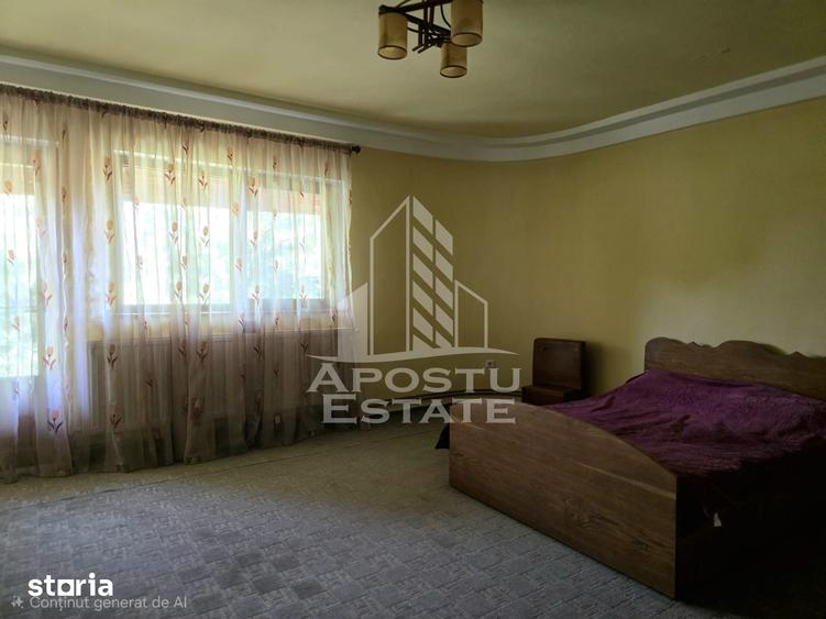 Casă cu 5 camere cu Teren 1016 Mp în Central