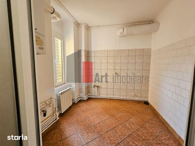 Spațiu comercial, de 55 mp, în Centrul Civic