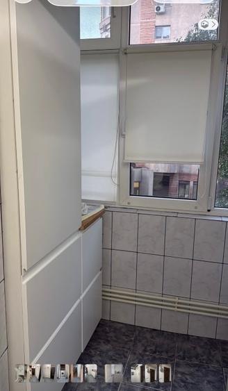 Apartament cu 2 camere semidecomandat, mobilat în Central