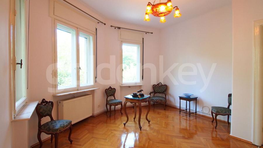 Apartament cu 5 camere semidecomandat în Dorobanți