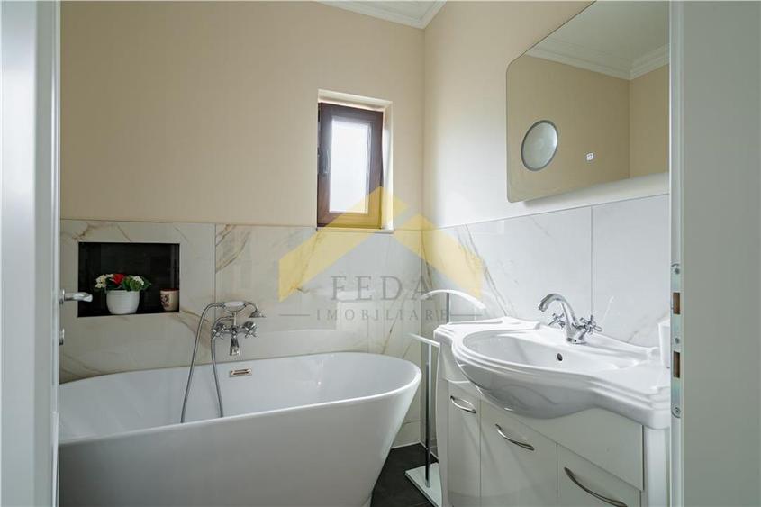 Casă individuală cu 3 camere cu Canalizare în Exterior Nord