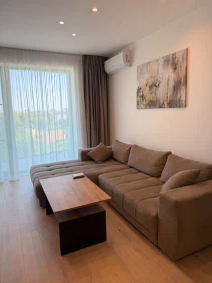 Apartament cu 3 camere semidecomandat, mobilat în Sisești