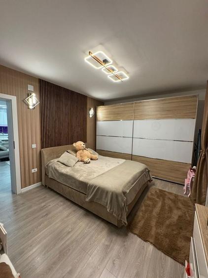 Apartament cu 3 camere decomandat în Românești