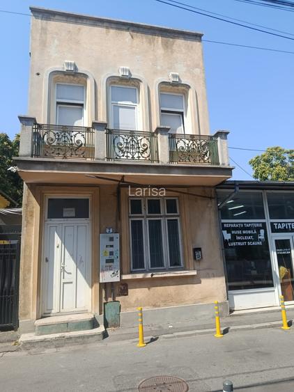 Propun spre vânzare o proprietate într-o zonă centrală Piața Victoriei