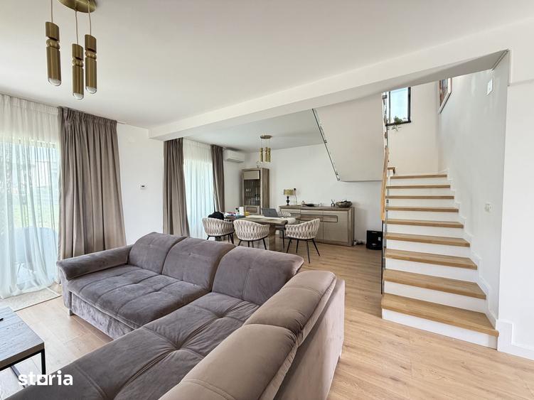 Casă cu 4 camere cu Teren 520 Mp în Micești